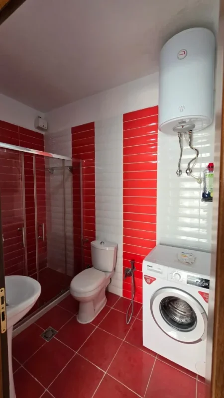 Tirane, jepet me qera apartament 1+1+Ballkon , 400 €
