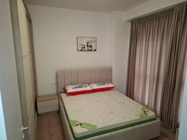 Tirane, jepet me qera apartament 1+1 , 87 m² 750 € (Dritan hoxha)