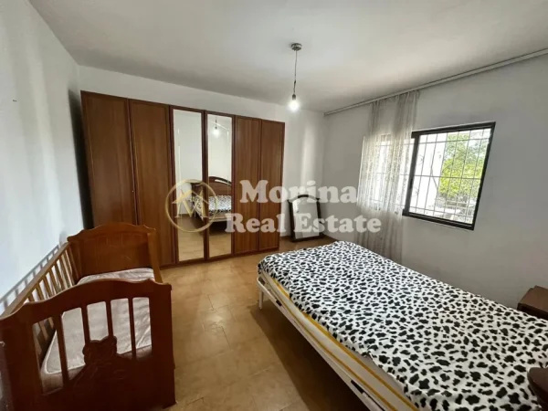 Tirane, jepet me qera ambjent biznesi Kati 1, 120 m² 300 € (Rruga Niko Avrami)