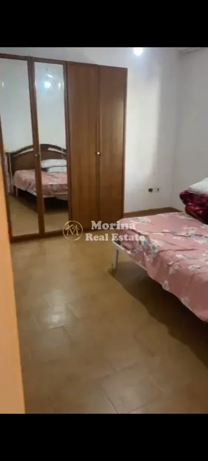 Tirane, jepet me qera ambjent biznesi Kati 1, 120 m² 300 € (Rruga Niko Avrami)