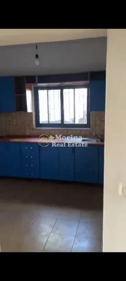 Tirane, jepet me qera ambjent biznesi Kati 1, 120 m² 300 € (Rruga Niko Avrami)