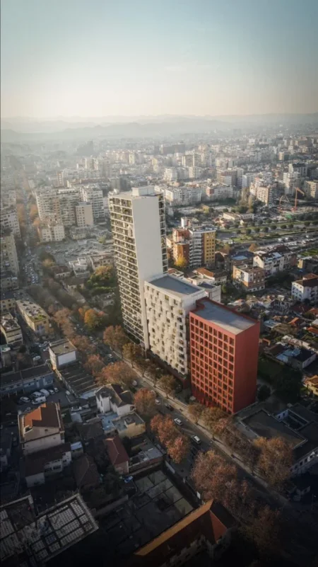 Tirane, shitet apartament 1+1+Ballkon Kati 12, 61 m² 144.910 € (Stacioni i Trenit)