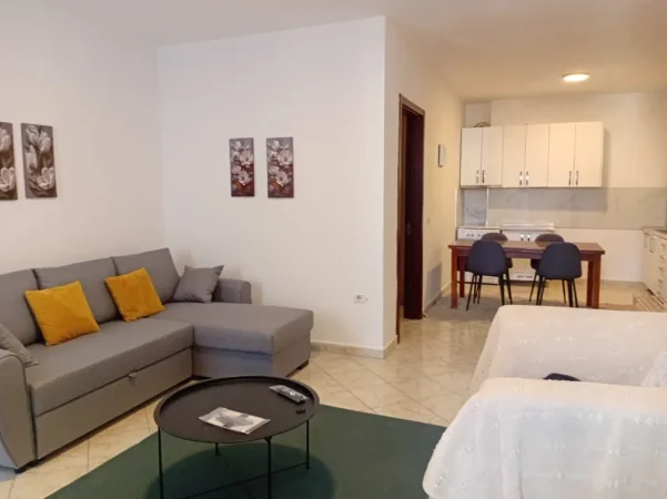 Tirane, jepet me qera apartament Kati 4, 470 € 