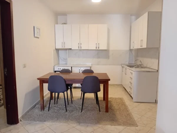 Tirane, jepet me qera apartament Kati 4, 470 € 