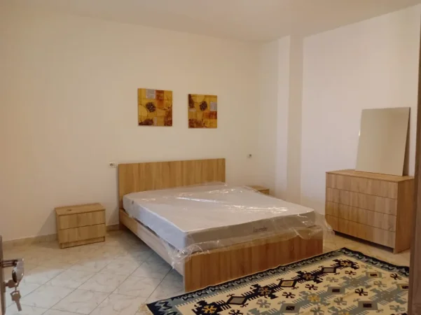Tirane, jepet me qera apartament Kati 4, 470 € 