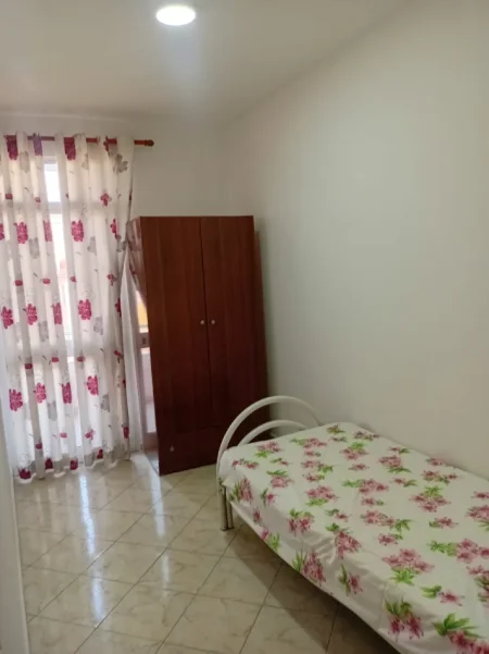Tirane, jepet me qera apartament Kati 4, 470 € 
