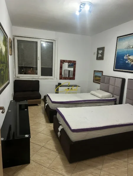 Tirane, jepet me qera apartament 2+1 Kati 4, 105 m² 700 € (21 DHJETORI)