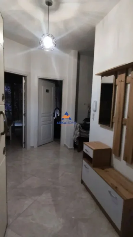 Tirane, jap me qera apartament 2+1+Ballkon Kati 17, 80 m² 520 € 