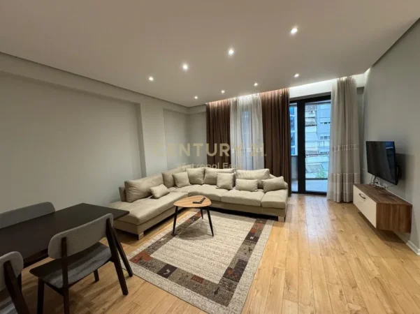Tirane, jepet me qera apartament 2+1+Ballkon Kati 5, 115 m² 1.500 € (rruga e dibres)