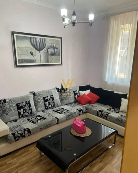 Tirane, jepet me qera apartament 1+1+Ballkon Kati 5, 62 m² 620 € (PALLATET AGIMI)