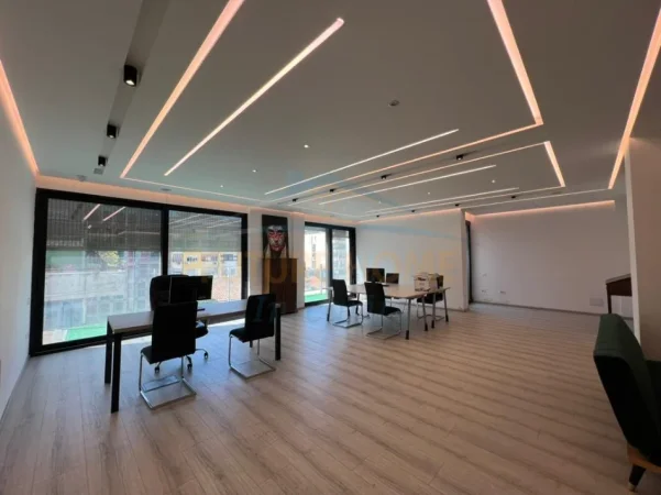 Tirane, shitet apartament 2+1 Kati 7, 92 m² 360.000 € (BLLOKU)