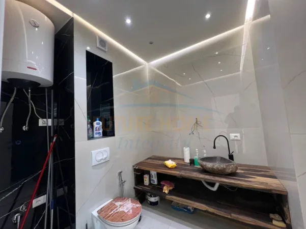 Tirane, shitet apartament 2+1 Kati 7, 92 m² 360.000 € (BLLOKU)