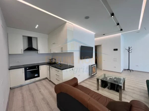 Tirane, shitet apartament 2+1 Kati 7, 92 m² 360.000 € (BLLOKU)