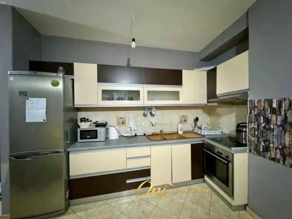 Tirane, jepet me qera apartament 1+1 Kati 4, 60 m² 450 € (ASTRIT LLOSHA)