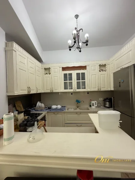 Tirane, shitet apartament 3+1 Kati 4, 180 m² 400.000 € (KOMPLEKSI MAGNET)
