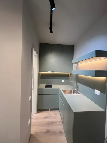 Tirane, jepet me qera apartament 2+1 Kati 2, 120 m² 1.500 € (Kompleksi Usluga)