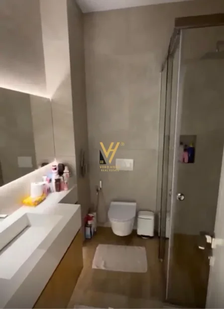 Tirane, jepet me qera apartament 2+1+Ballkon Kati 5, 110 m² 1.200 € (KOPSHTI BOTANIK)