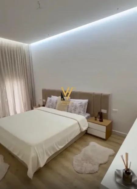 Tirane, jepet me qera apartament 2+1+Ballkon Kati 5, 110 m² 1.200 € (KOPSHTI BOTANIK)