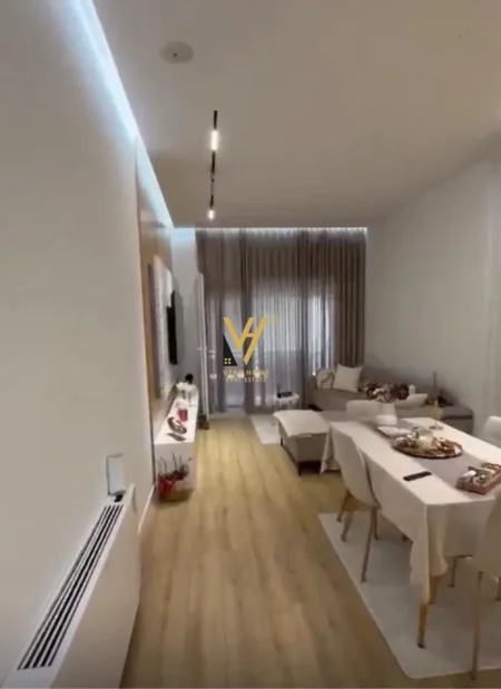 Tirane, jepet me qera apartament 2+1+Ballkon Kati 5, 110 m² 1.200 € (KOPSHTI BOTANIK)
