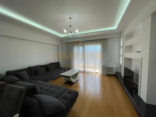 Tirane, jepet me qera apartament 2+1 Kati 3, 113 m² 900 € (Kopshti Zoologjik)