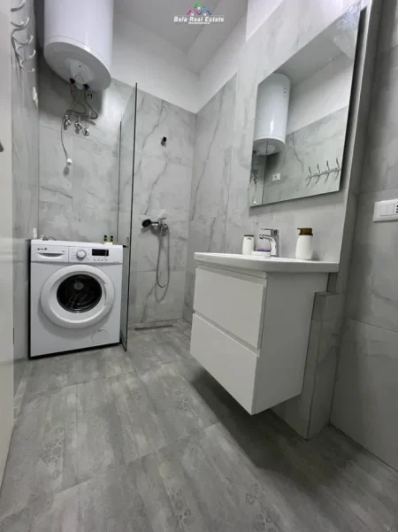 Tirane, jepet me qera apartament 1+1 Kati 3, 60 m² 650 € (21 dhjetori)