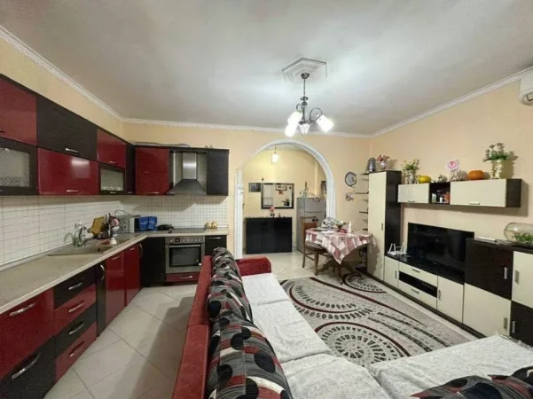 Tirane, shitet apartament 1+1+Aneks+Ballkon Kati 2, 78 m² 120.000 € (kashar)