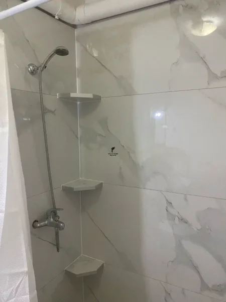 Tirane, jepet me qera apartament 1+1 Kati 3, 65 m² 500 € (MYSLYM SHYRI)