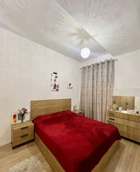 Tirane, jepet me qera apartament 1+1 Kati 3, 65 m² 450 € (JORDAN MISJA)