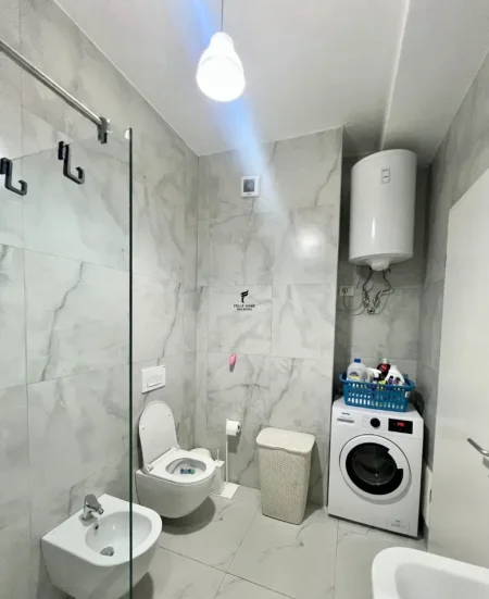 Tirane, jepet me qera apartament 1+1 Kati 3, 65 m² 450 € (JORDAN MISJA)