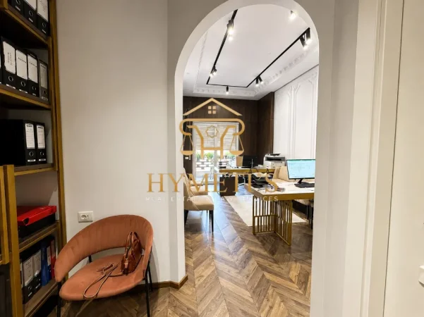 Tirane, jepet me qera zyre , 55 m² 650 € (Golden Park Residence, Tiranë (përballë Spitalit Amerikan 3))