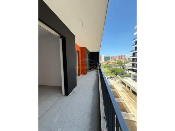 Tirane, shitet apartament 2+1+Ballkon Kati 3, 103 m² 114.000 € (Paskuqan)