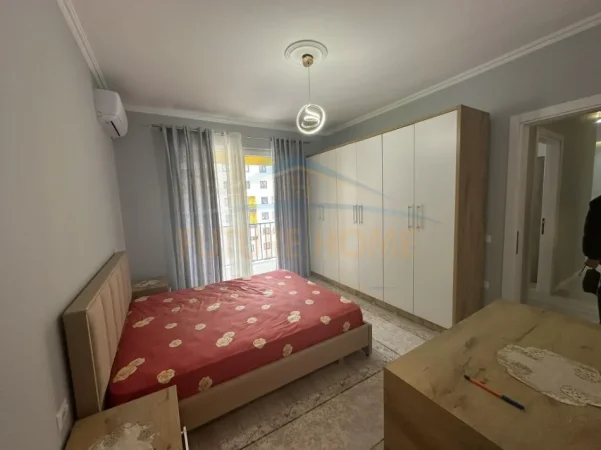 Tirane, jepet me qera apartament 2+1+Ballkon Kati 6, 101 m² 650 € (Yzberisht)
