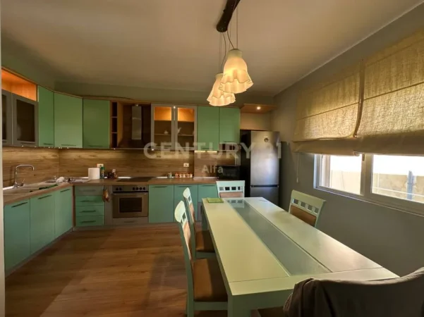 Tirane, jepet me qera apartament 1+1 Kati 3, 90 m² 700 € (vasil shanto)