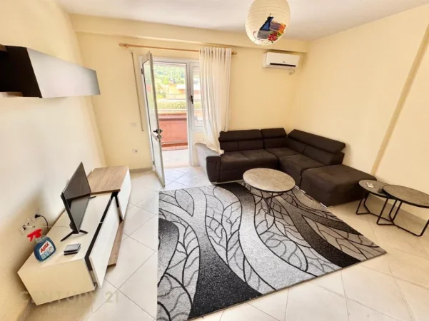 Tirane, shitet apartament 2+1 Kati 5, 82 m² 145.000 € (kopshti botanik)