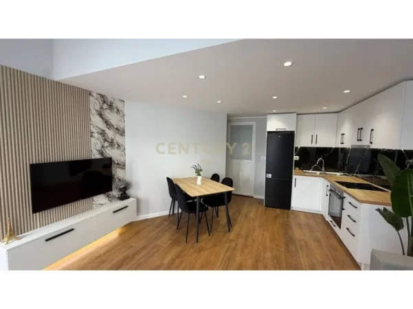 Tirane, shitet 1+1 Kati 1, 66 m² 128.000 € (liqeni i thate)