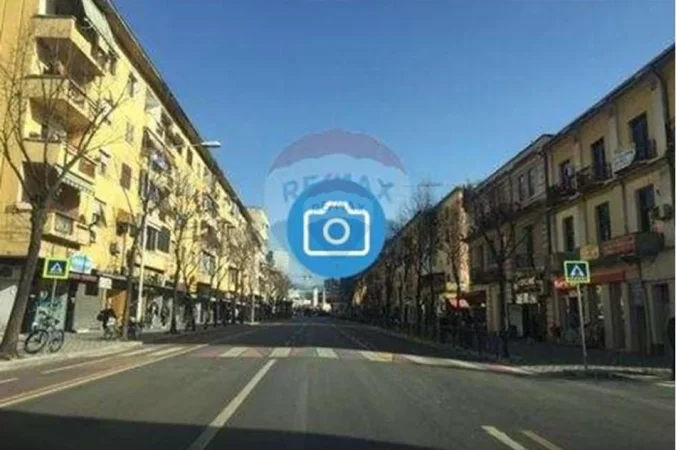 Tirane, shitet , 100 m² 250.000 €