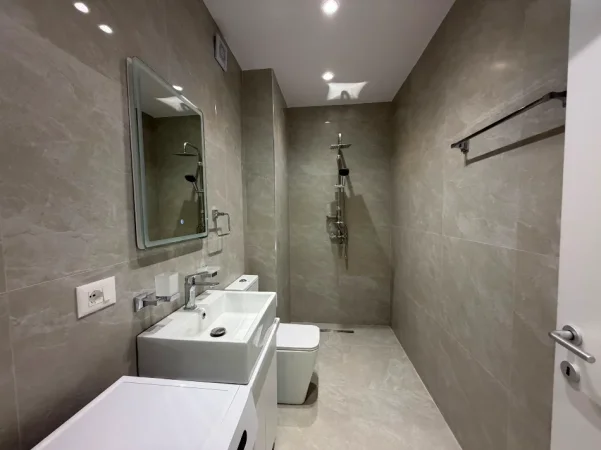 Tirane, shitet apartament 1+1+Ballkon Kati 9, 57 m² 189.000 € (Myslym Shyri)