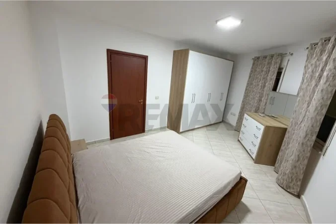 Tirane, jepet me qera apartament , 107 m² 750 € 