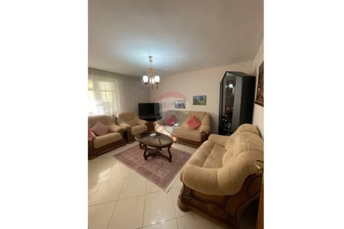 Tirane, jepet me qera apartament , 522 m² 522 € 