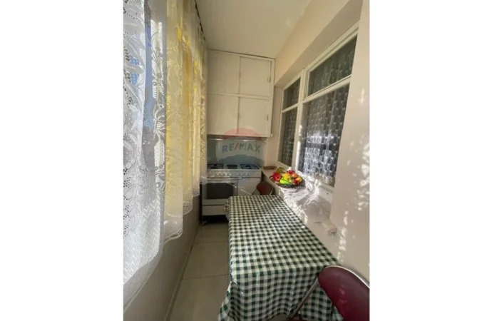 Tirane, jepet me qera apartament , 522 m² 522 € 