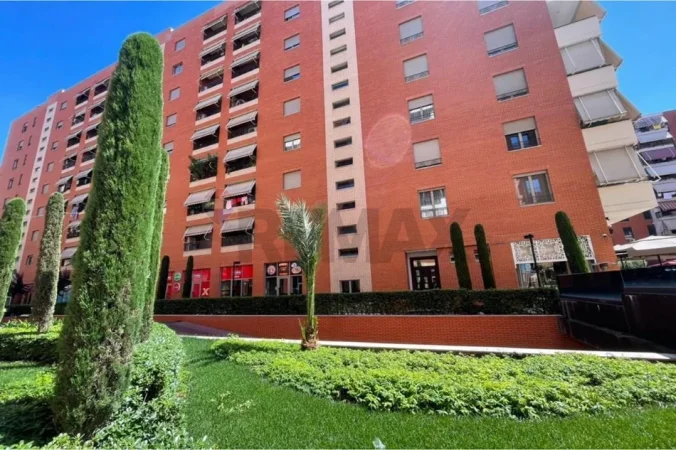 Tirane, jepet me qera apartament , 77 m² 700 € 