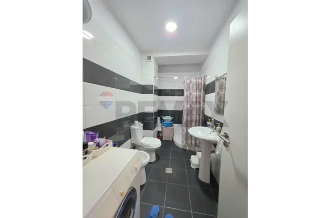 Tirane, jepet me qera apartament , 82 m² 600 € 
