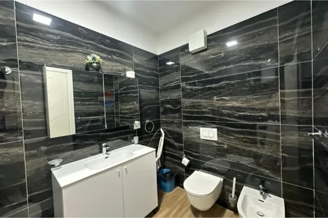 Tirane, jepet me qera apartament , 75 m² 700 € 