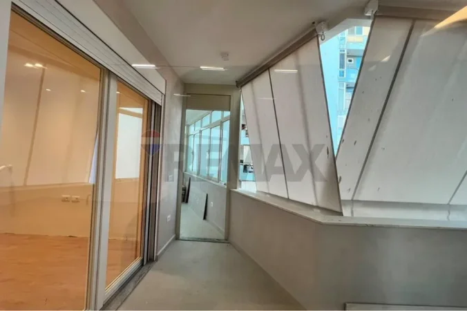 Tirane, jepet me qera zyre , 122 m² 1.500 € (Blv Gjergj Fishta)