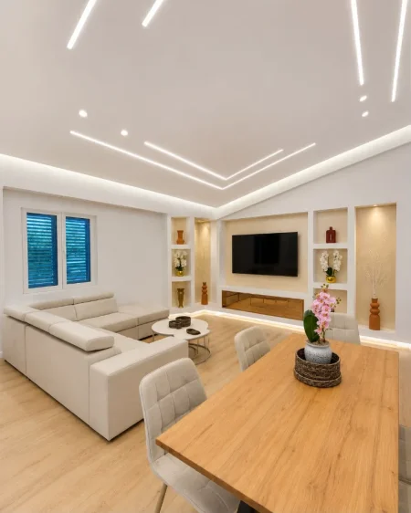 Tirane, jepet me qera shtepi 1+1+Ballkon , 200 m² 1.200 € (Petrele) Prane Teg
