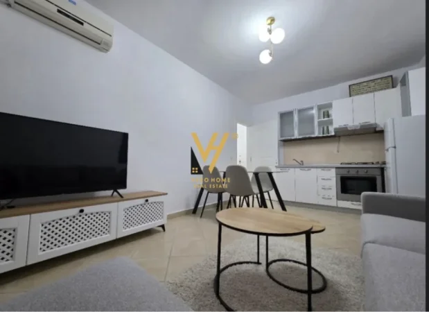 Tirane, jepet me qera apartament 1+1+Ballkon Kati 4, 62 m² 650 € (ISH EKSPOZITA)