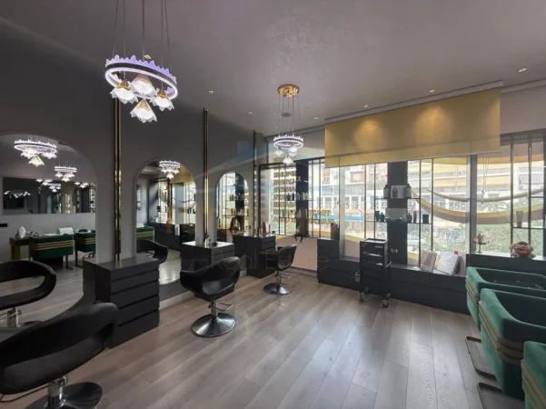 Tirane, shitet aktivitet biznesi Kati 1, 77 m² (Tregu Elektrik, Tirane)