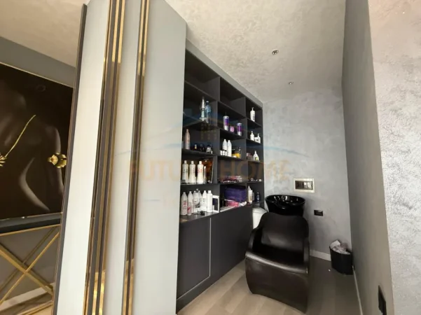 Tirane, shitet aktivitet biznesi Kati 1, 77 m² (Tregu Elektrik, Tirane)