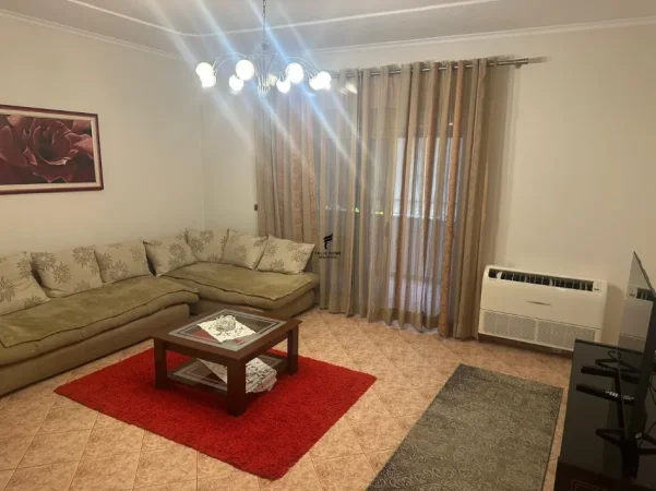 Tirane, jepet me qera apartament 3+1 Kati 2, 117 m² 800 € (RRUGA ELBASANIT)