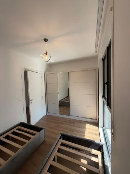 Tirane, jepet me qera apartament 2+1 Kati 1, 108 m² 680 € (Ish Dogana)